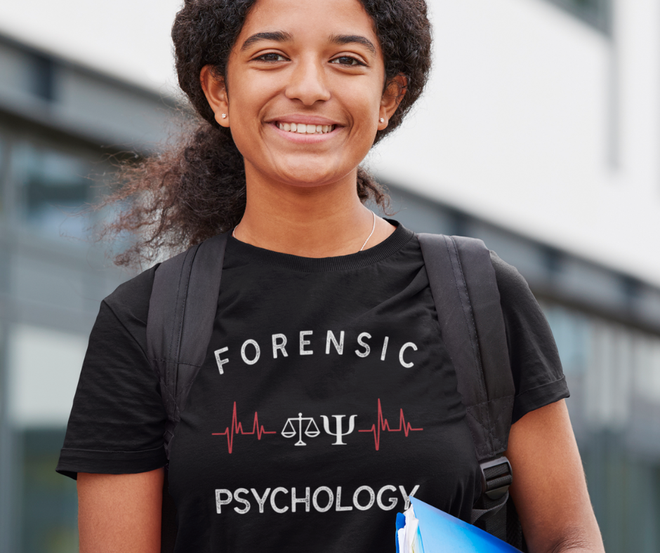 student wearing forensic psychology t-shirt.